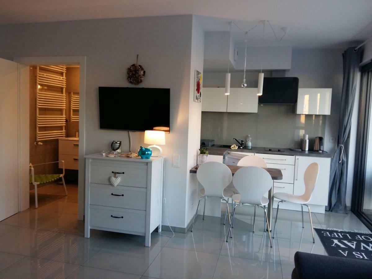 Gracja Horyzont-Apartament Z Parkingiem Miedzyzdroje Exterior photo